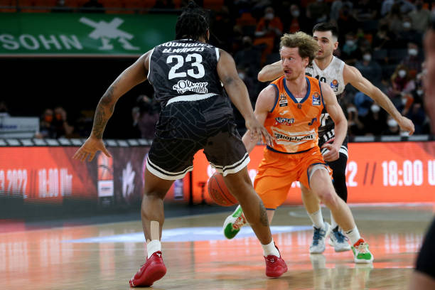 此类转会案 此类转会案